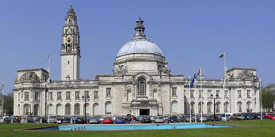 Sell scrap gold in Cardiff – gold, silver and watches