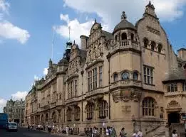 Sell scrap gold in Oxford – jewellery, bullion and watches